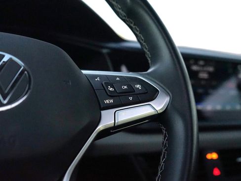 Used 2022 Volkswagen Taos SE image 19