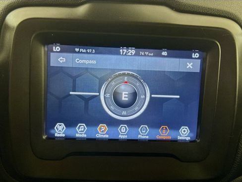 Used 2021 Jeep Renegade Sport w/ Sport Appearance Group AWD/4WD image 18