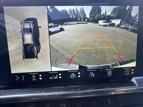 Used 2024 Chevrolet Silverado 3500 High Country w/ High Country Premium Package image 22