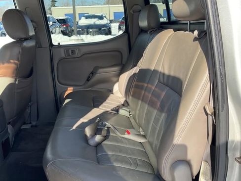 Used 2002 Toyota Tacoma 4x4 Double Cab image 9