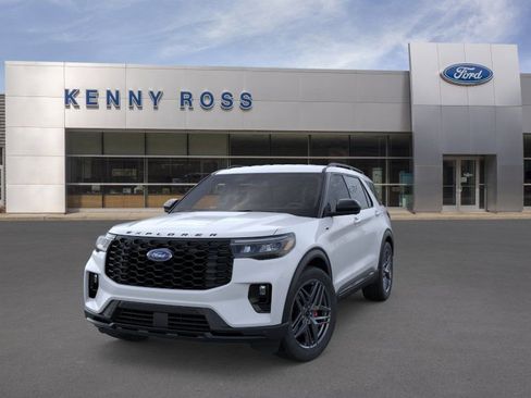 New 2026 Ford Explorer ST-Line w/ ST-Line Street Pack AWD/4WD image 3