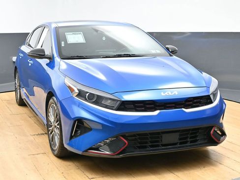 Used 2022 Kia Forte GT-Line w/ GT-Line Premium Package FWD image 4