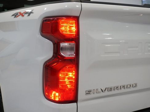 Certified 2024 Chevrolet Silverado 1500 LT image 31