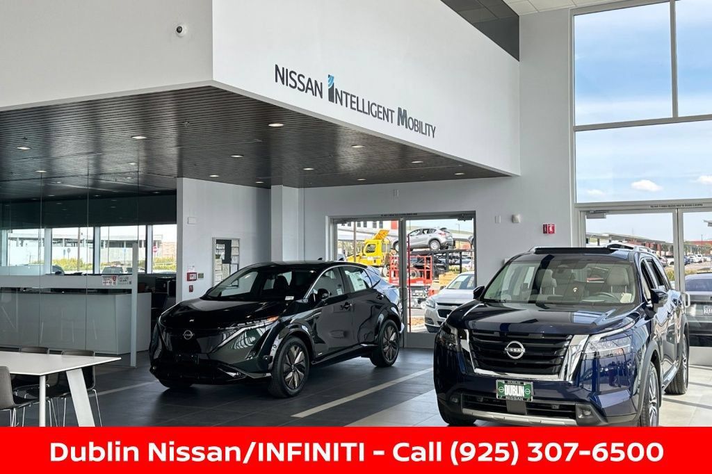 Certified 2024 Nissan Rogue S FWD image 56