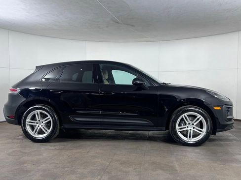 Certified 2025 Porsche Macan image 8