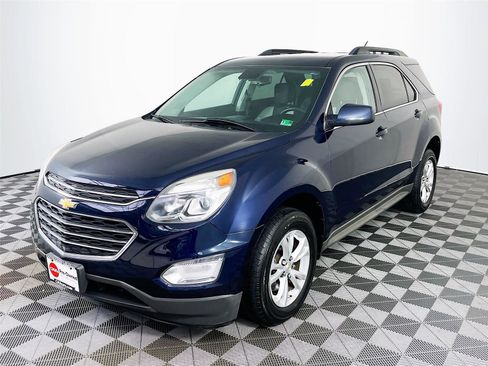 Used 2017 Chevrolet Equinox LT w/ Convenience Package image 3