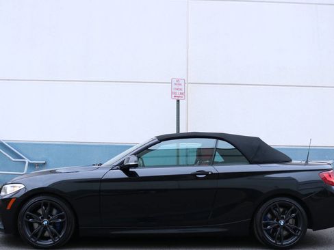 Used 2016 BMW M235i Convertible image 8
