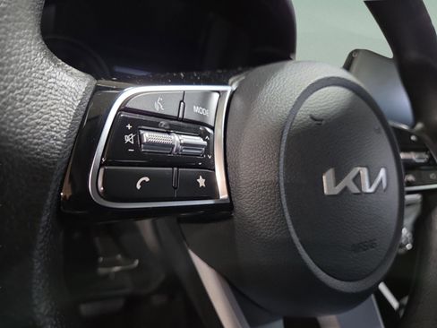 Used 2024 Kia Forte LXS image 12