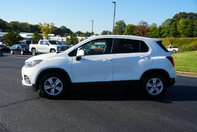Used 2019 Chevrolet Trax LS w/ Tint and Cruise Package FWD image 4