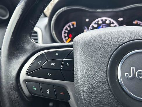 Certified 2021 Jeep Grand Cherokee Laredo image 23