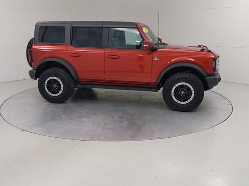 Certified 2023 Ford Bronco Outer Banks w/ Sasquatch Package AWD/4WD image 11