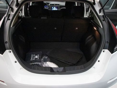 Used 2023 Nissan Leaf S image 19