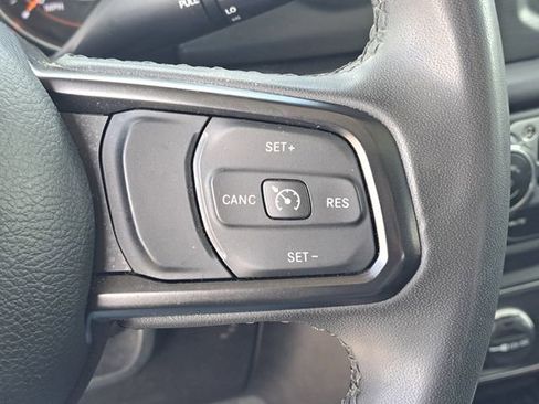 Used 2023 Jeep Gladiator Sport image 10