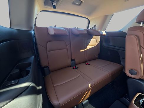 New 2026 Nissan Pathfinder Platinum image 10