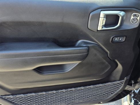 Used 2023 Jeep Wrangler Unlimited Sport image 14