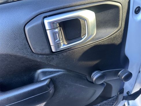 Certified 2024 Jeep Gladiator Sport image 27