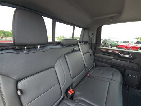 Used 2024 GMC Sierra 2500 Denali w/ Denali Reserve Package AWD/4WD image 15