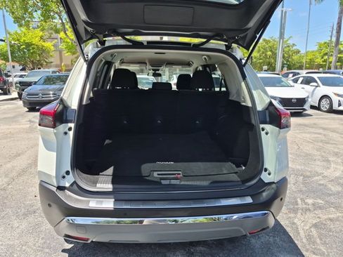 Certified 2023 Nissan Rogue SV FWD image 6