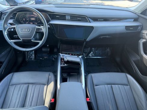 Used 2024 Audi Q8 e-tron Premium Plus w/ Premium Plus Package AWD/4WD image 25