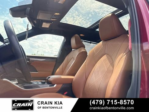 Used 2022 Toyota Highlander Platinum AWD/4WD image 21