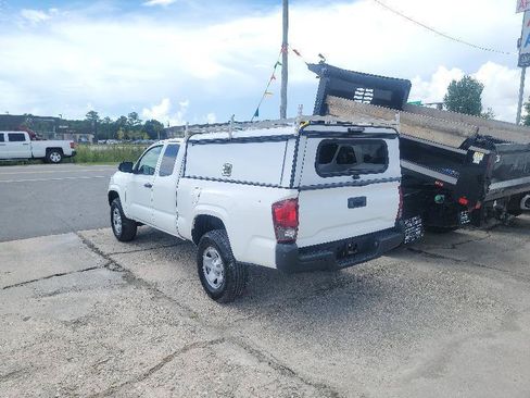 Used 2022 Toyota Tacoma SR RWD image 6