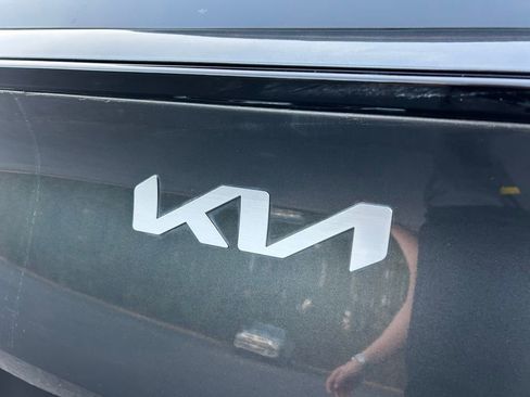 Used 2024 Kia Sportage LX image 10
