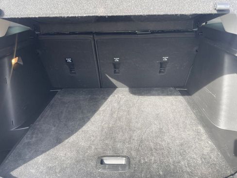 Used 2025 Chevrolet Trax LT w/ LT Convenience Package image 29