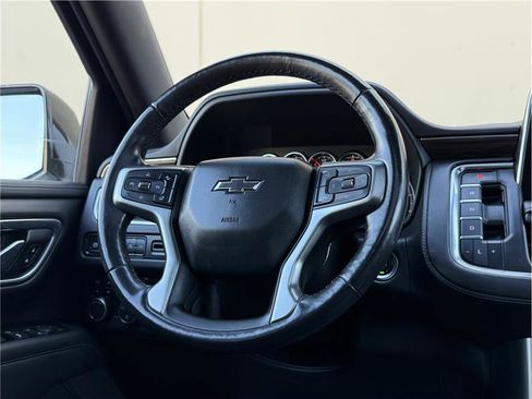 Used 2021 Chevrolet Tahoe Z71 w/ Z71 Signature Package image 31