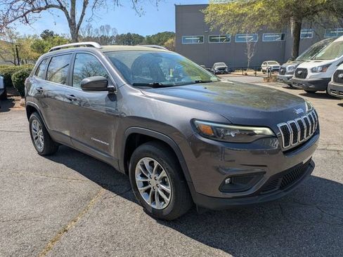 Used 2019 Jeep Cherokee Latitude Plus image 2