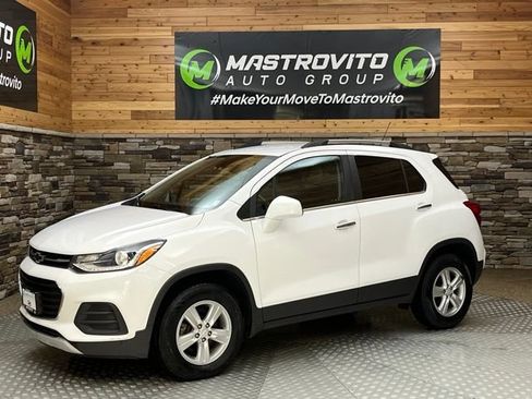 Used 2020 Chevrolet Trax LT w/ LT Convenience Package AWD/4WD image 4