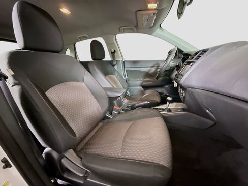 Used 2018 Mitsubishi Outlander Sport ES image 28