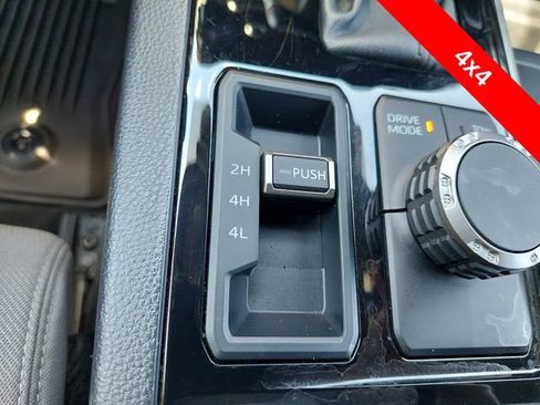 Used 2025 Toyota Tundra SR5 AWD/4WD image 13