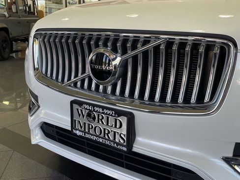 Used 2022 Volvo XC90 T8 Inscription Expression w/ Climate Package AWD/4WD image 11