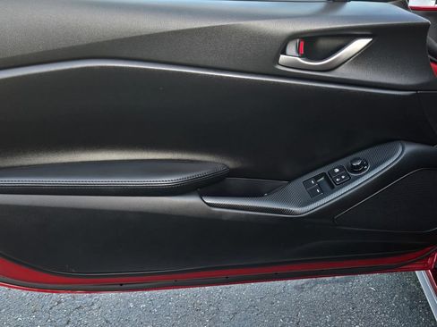 Certified 2025 MAZDA MX-5 Miata Sport RWD image 11