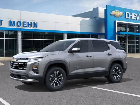 New 2026 Chevrolet Equinox LT image 2