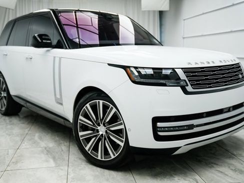 Used 2023 Land Rover Range Rover Autobiography image 1