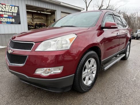 Used 2011 Chevrolet Traverse LT w/ LPO, 'HIT The Road' Package image 9