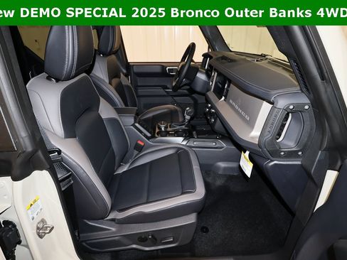 New 2025 Ford Bronco Outer Banks image 14