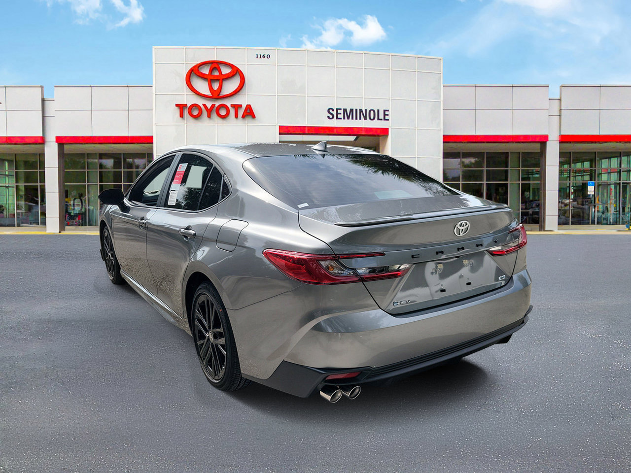 Used 2026 Toyota Camry SE FWD image 4
