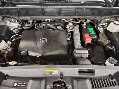 Used 2021 Toyota Highlander XLE image 22