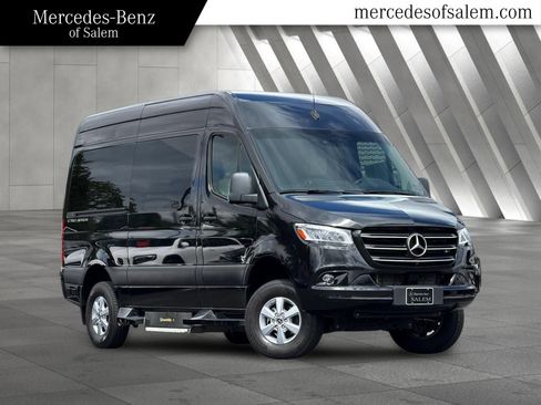 Used 2023 Mercedes-Benz Sprinter 2500 image 1