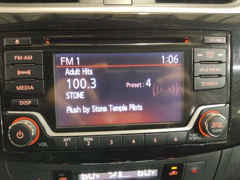 Used 2018 Nissan Sentra SV FWD image 25
