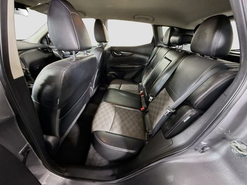 Used 2022 Nissan Rogue Sport SV w/ Technology Package image 25