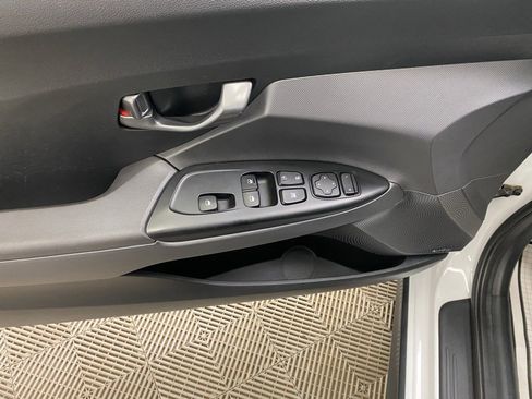 Used 2019 Hyundai Veloster Turbo image 33