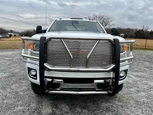 Used 2015 GMC Sierra 3500 Denali w/ Duramax Plus Package image 15