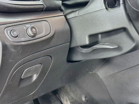 Used 2020 Buick Encore Preferred FWD image 12