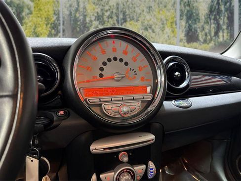 Used 2010 MINI Cooper S image 13