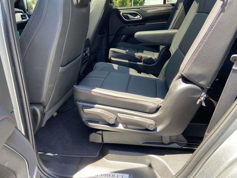 Used 2024 Chevrolet Tahoe RST w/ Luxury Package AWD/4WD image 8