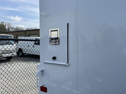 New 2025 Chevrolet Express 3500 w/ Power Convenience Package image 5