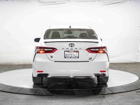 Certified 2021 Toyota Camry SE w/ Convenience Package AWD/4WD image 3